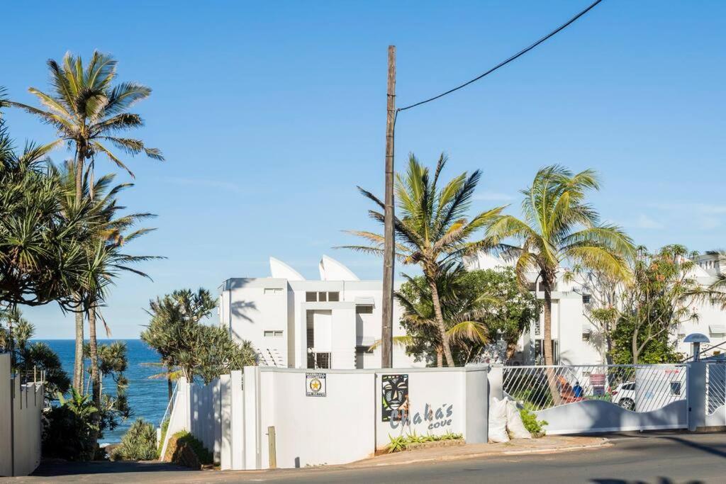 Ocean Pearl At Chakas Cove - Beachfront Apartment Ballito Esterno foto
